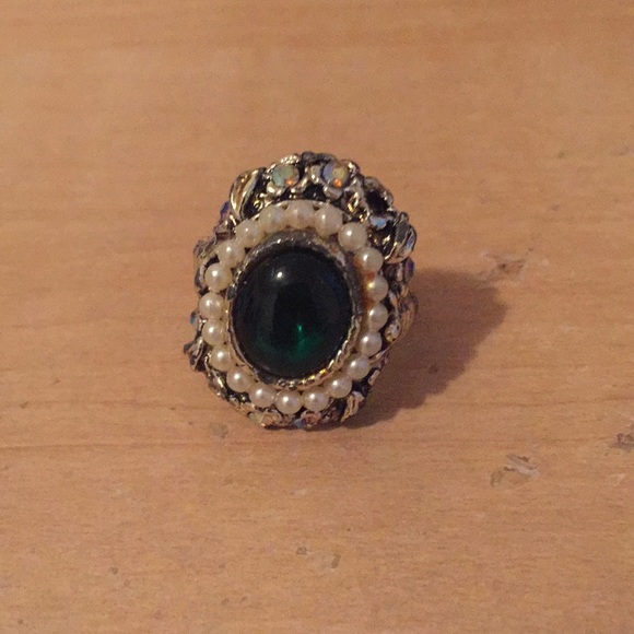 Victorian Style Ring - Picture 2 of 4